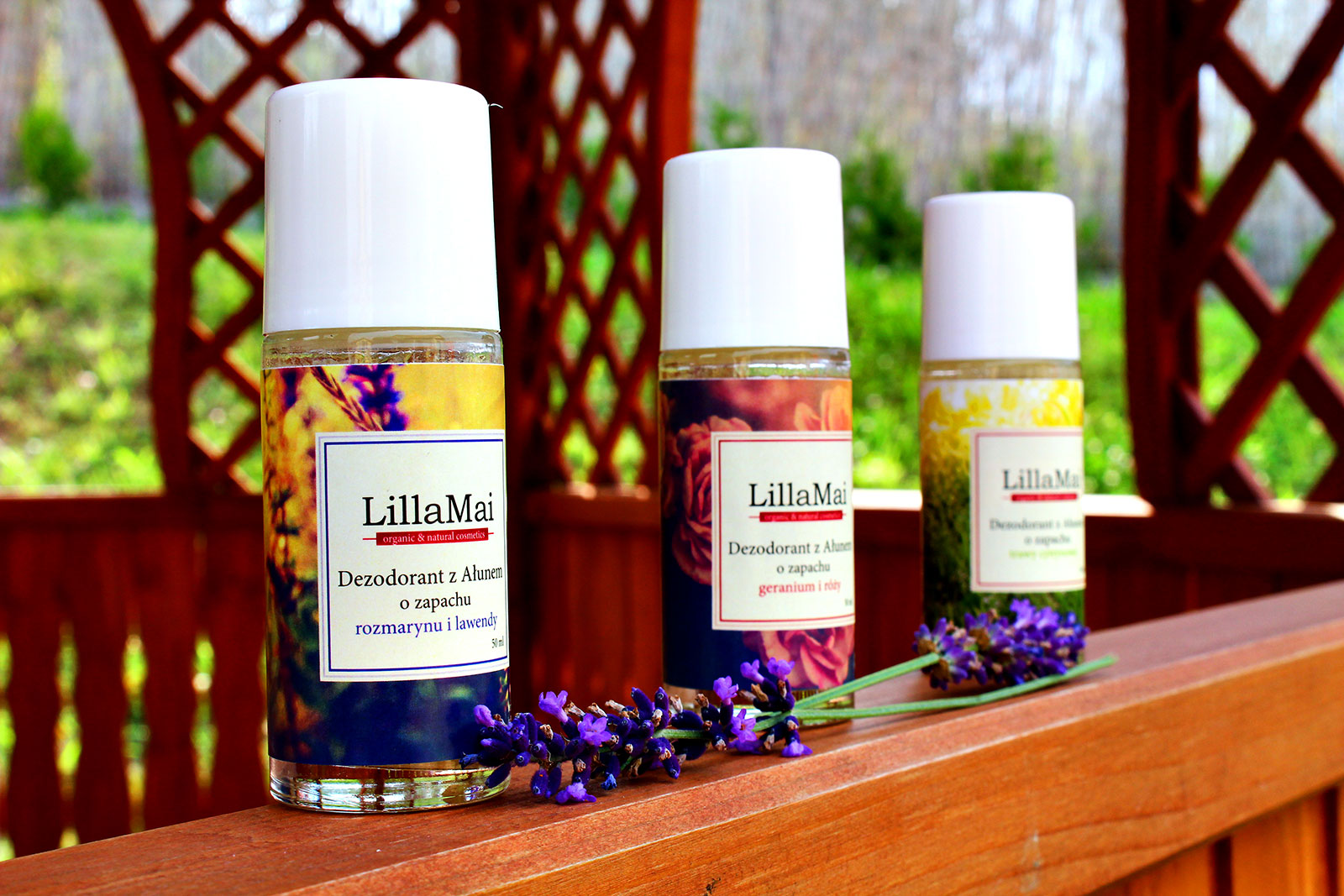 LillaMai - Dezodoranty z trawą cytrynową, róża i geranium, rozmarynem i lawendą LillaMai - Dezodoranty z trawą cytrynową, róża i geranium, rozmarynem i lawendą